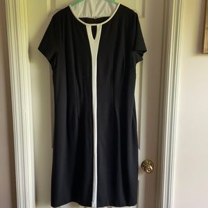 Talbots 14W black s/s dress w/cream piping detail.